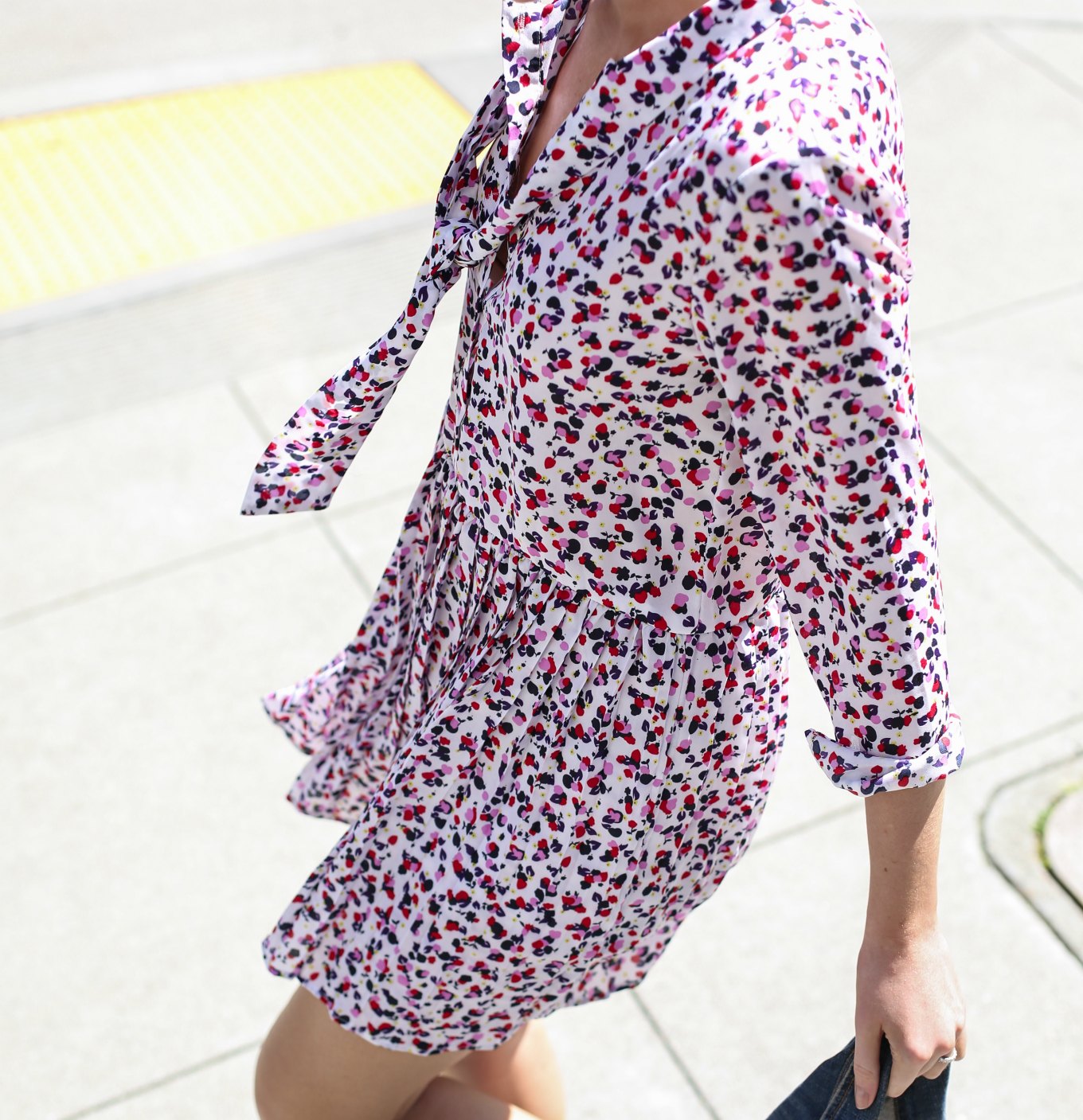 confettie-pink-navy-pleated-drop-waist-tie-neck-dress-navy-suede-wedge-sandals-san-francisco-fashion-style-blog-mary-orton4