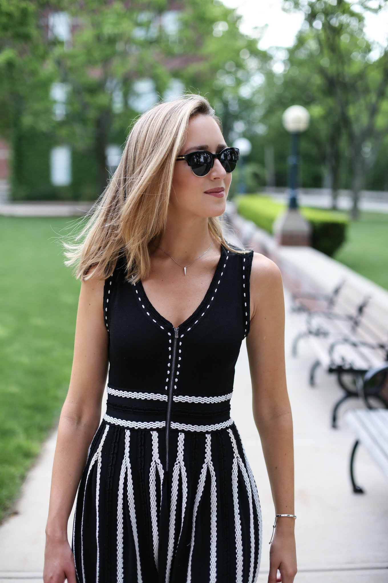 black-white-stripe-knit-midi-dress-maje-regret-v-back-sleeveless-fashion-classic-style-blog-san-francisco-blogger-sf-memorandum-mary-orton10