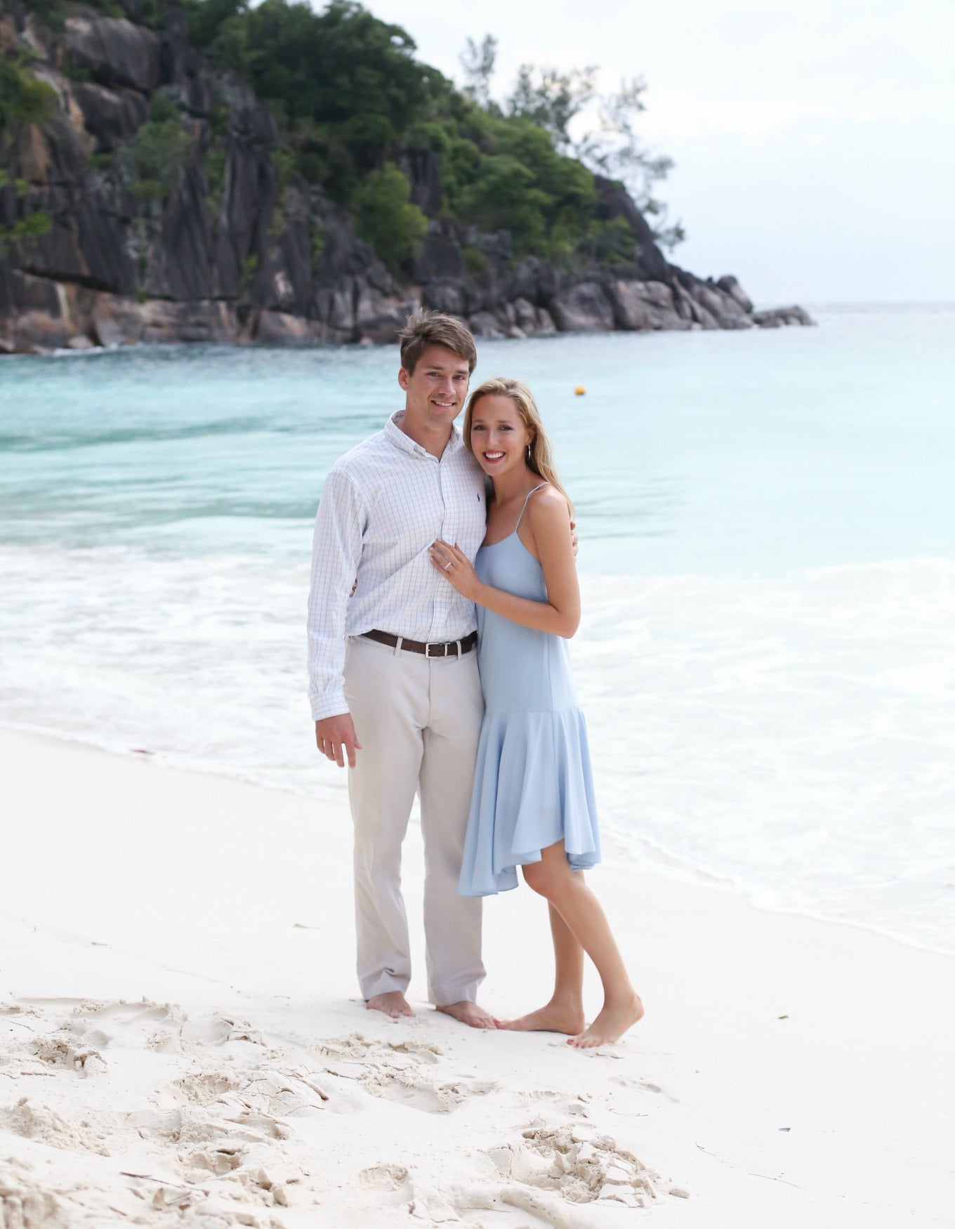 couples photo on beach