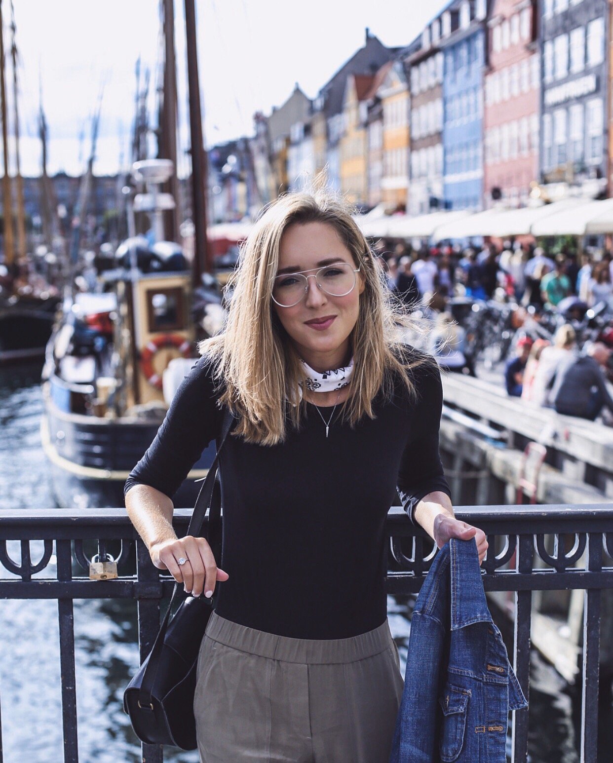 how to take travel photos like a blogger