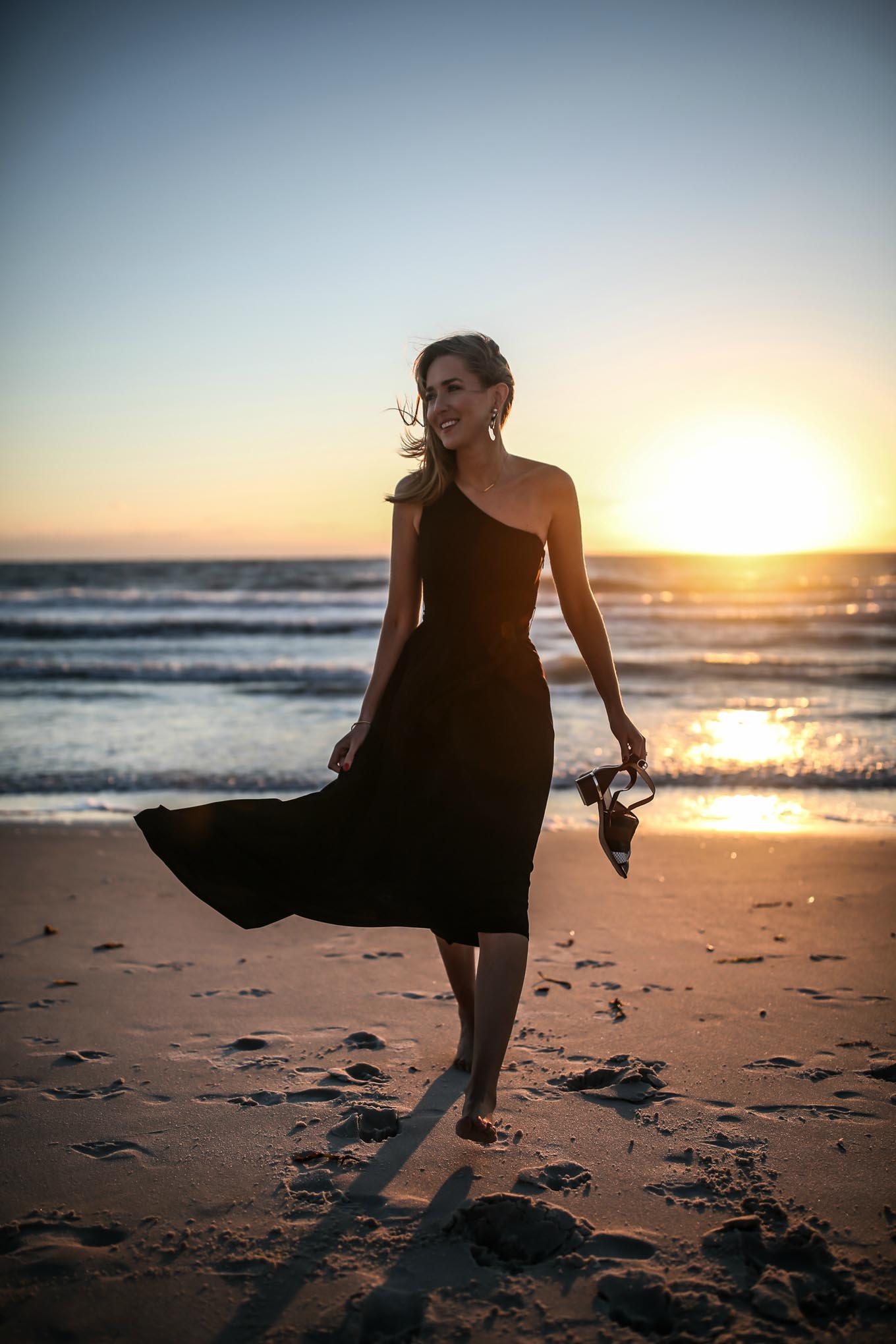 black-one-shoulder-knit-midi-dress-striped-block-heel-sandals-classic-beach-style