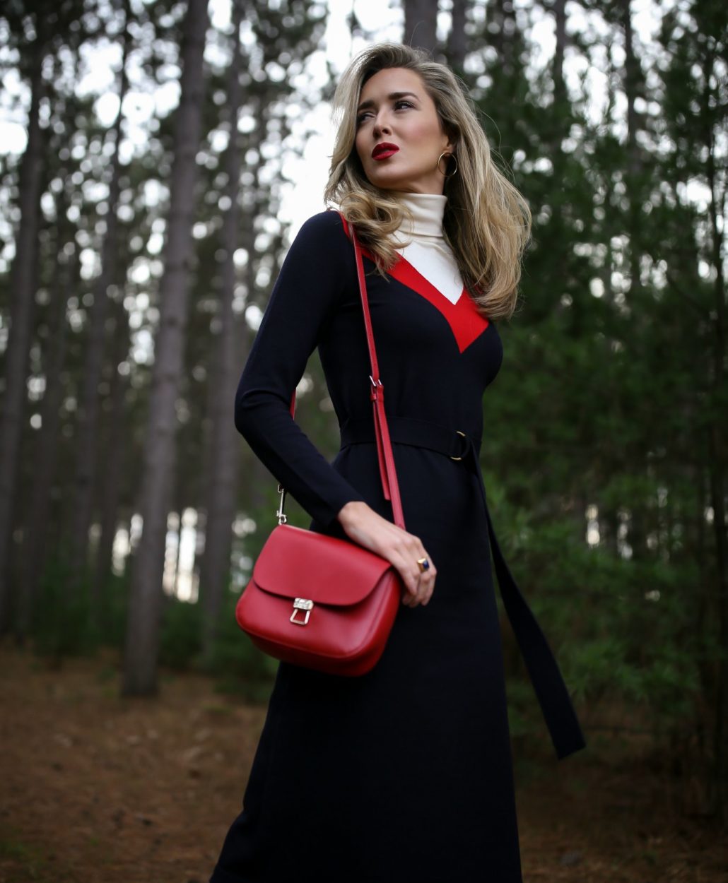 tory-burch-vivien-turtleneck-ski-chevron-midi-sweater-dress-chalet-style-classic-fashion-nyc-blog4 NYC fashion blogger Mary Orton wears a Tory Burch turtleneck sweater dress, a red leather cross body bag and a dark red lip for a Ski Trip