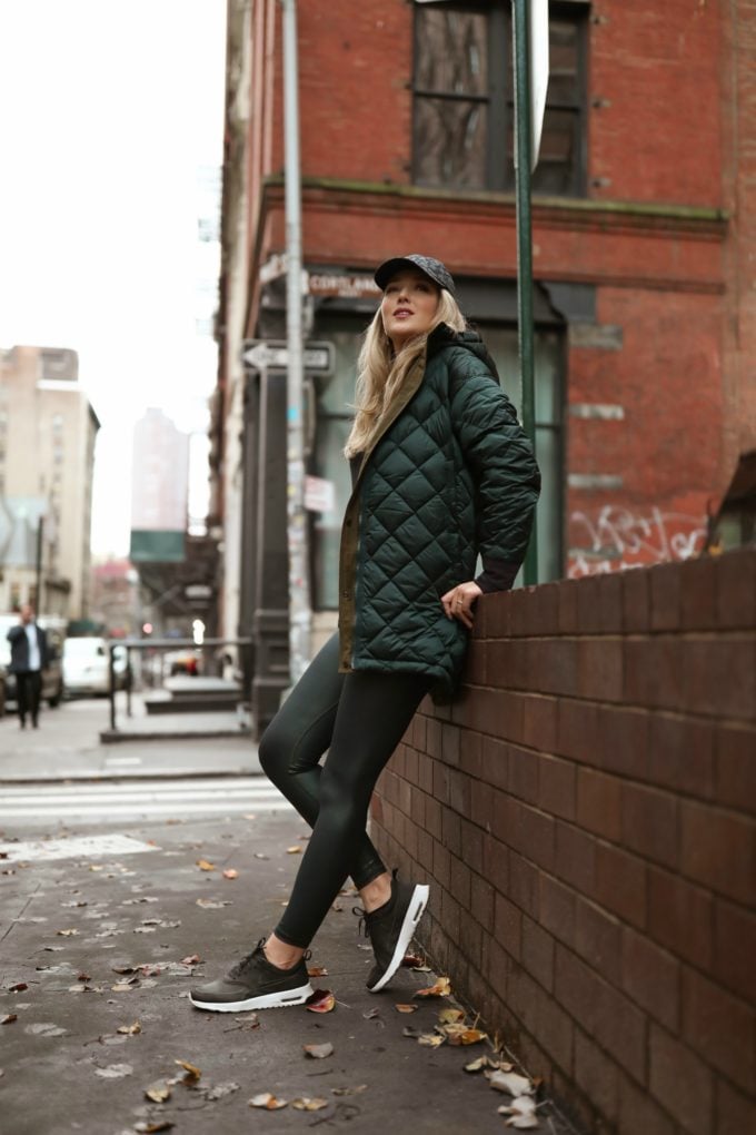 athleta-activewear-leggings-puffer 