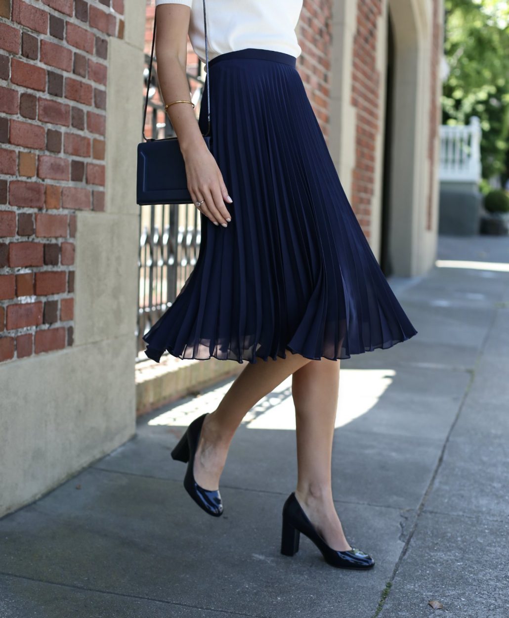 navy-pleated-midi-skirt-topshop-alice-olivia-embroidered-lace-collar-ivory-short-sleeve-sweater-block-heel-pumps-fashion-style-blog-san-francisco7 navy-pleated-midi-skirt-topshop-alice-olivia-embroidered-lace-collar-ivory-short-sleeve-sweater-block-heel-pumps-fashion-style-blog-san-francisco7