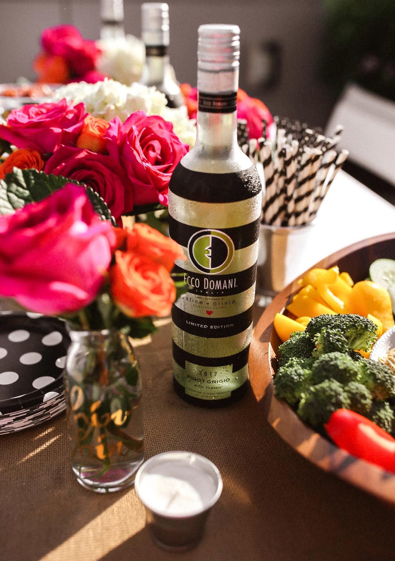 summer-outdoor-entertaining-tips-white-peach-sangria-watermelon-feta-kabobs-nyc-rooftop-11 Stylish Outdoor Soiree